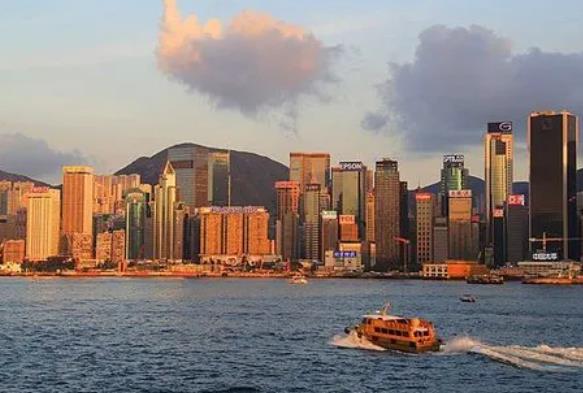 为何越来越多人想要移居香港？